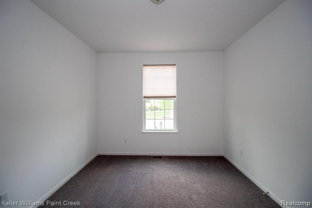 518 GOODRICH, Wixom, MI — Photo 9