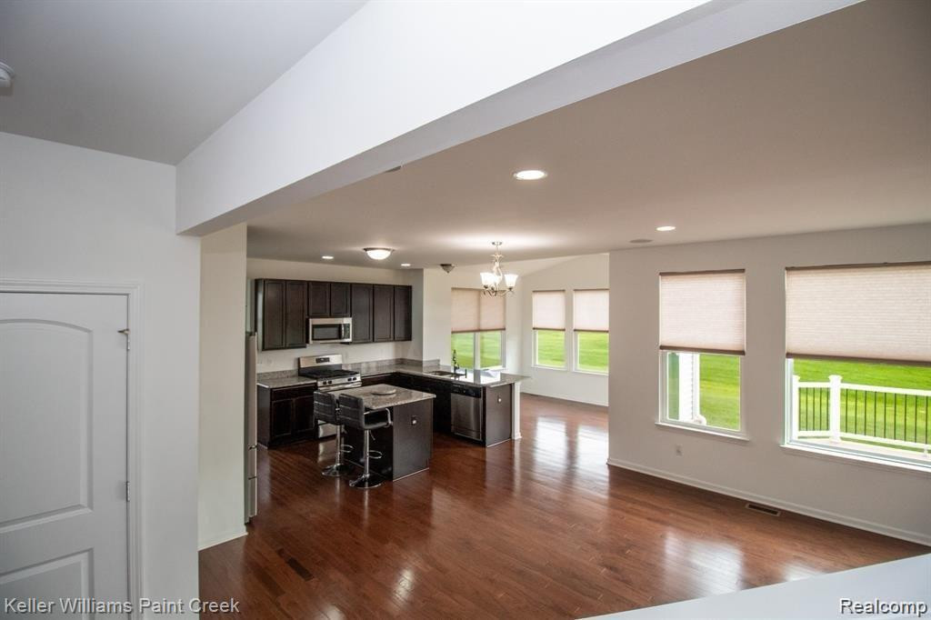 518 GOODRICH, Wixom, MI — Photo 13