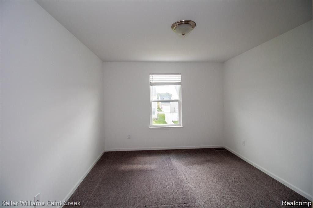 518 GOODRICH, Wixom, MI — Photo 21