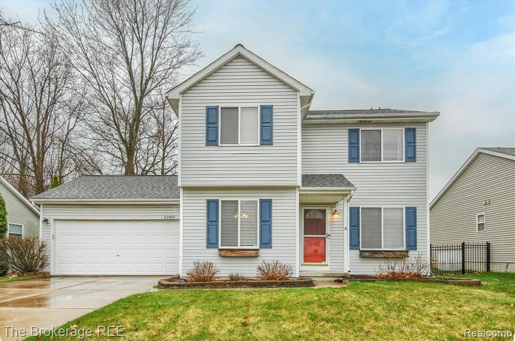 5360 TALL OAKS Drive, Grand Blanc, MI 48507 — front exterior