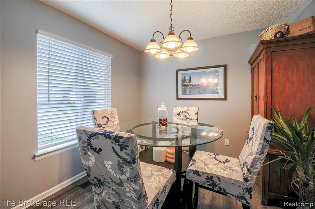 5360 TALL OAKS Drive, Grand Blanc, MI 48507 — Photo 13