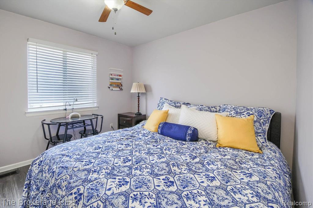 5360 TALL OAKS Drive, Grand Blanc, MI 48507 — Photo 19