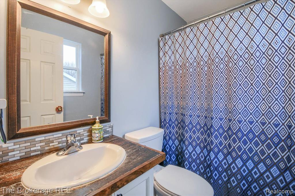 5360 TALL OAKS Drive, Grand Blanc, MI 48507 — Photo 22
