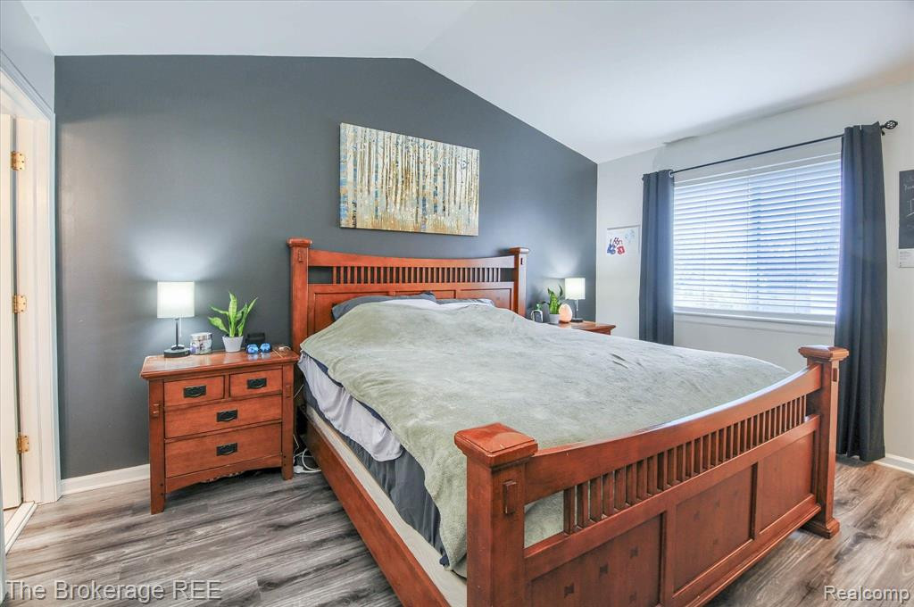 5360 TALL OAKS Drive, Grand Blanc, MI 48507 — Photo 23