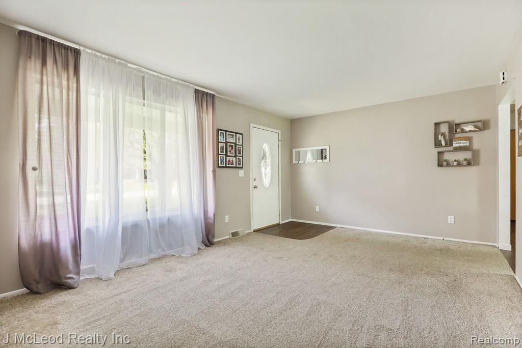 4925 WORTH Street, Millington, MI 48746 — Photo 9