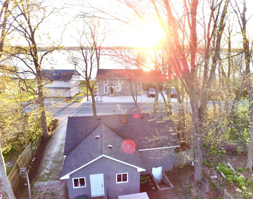504 E SHORE Drive, Whitmore Lake, MI 48189 — Photo 4