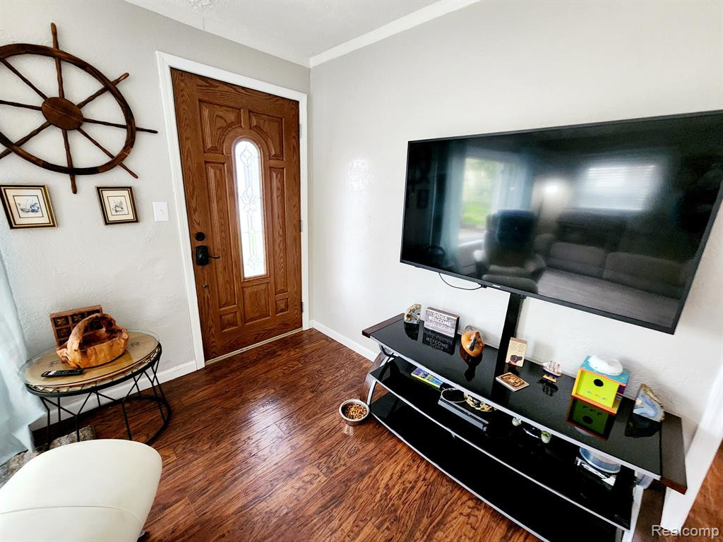 504 E SHORE Drive, Whitmore Lake, MI 48189 — Photo 19
