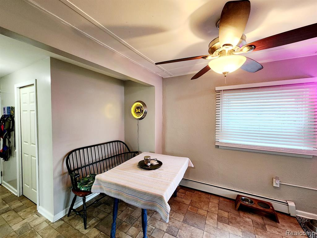 504 E SHORE Drive, Whitmore Lake, MI 48189 — Photo 20