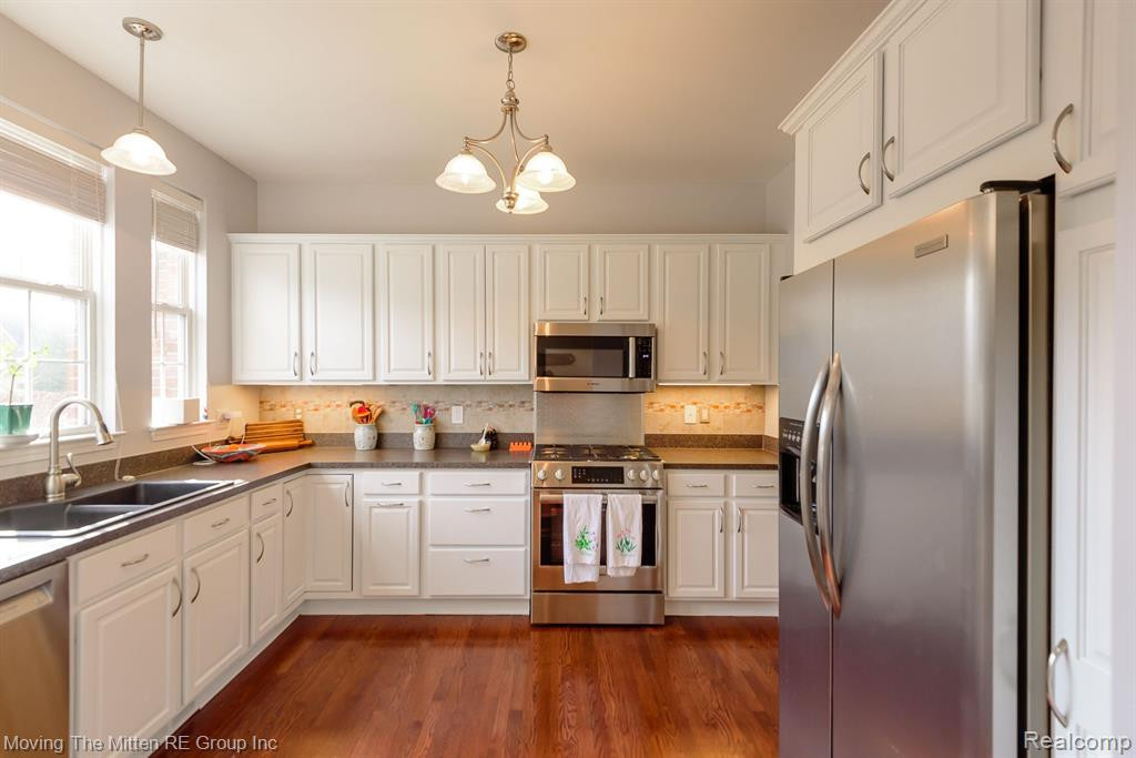 4009 FOREST BRIDGE Drive, Canton, MI 48188 — Photo 9