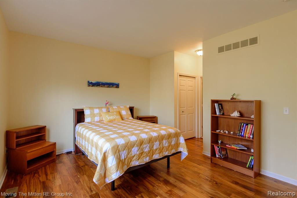 4009 FOREST BRIDGE Drive, Canton, MI 48188 — Photo 19