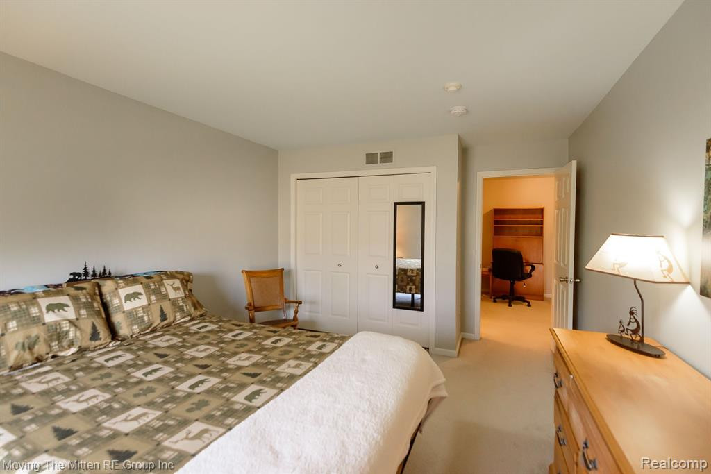 4009 FOREST BRIDGE Drive, Canton, MI 48188 — Photo 26