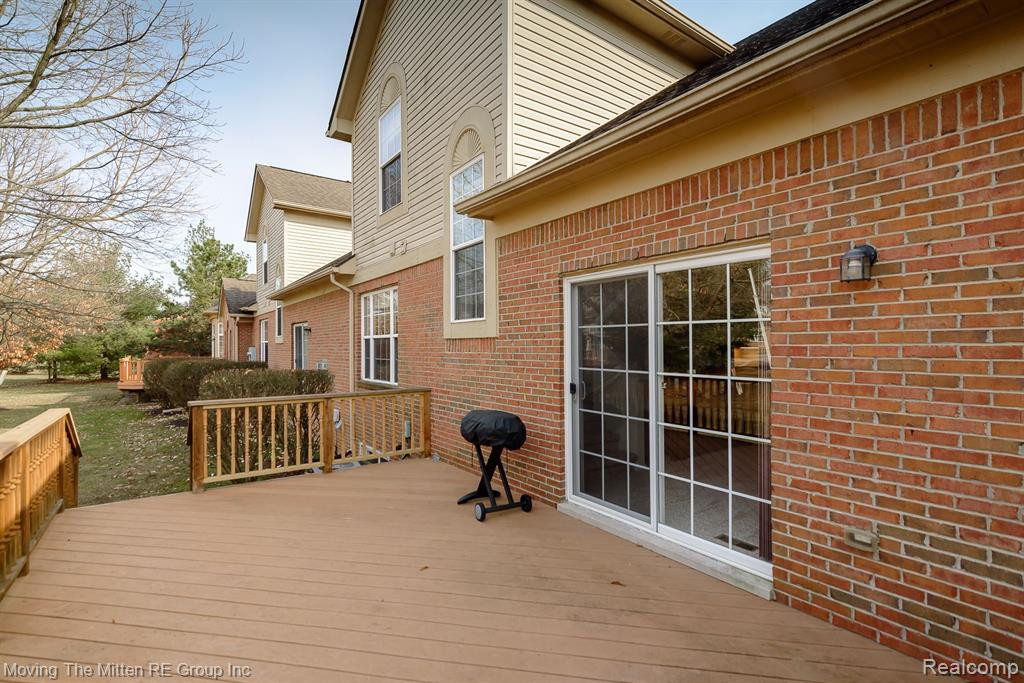 4009 FOREST BRIDGE Drive, Canton, MI 48188 — Photo 32