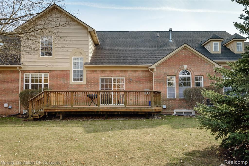 4009 FOREST BRIDGE Drive, Canton, MI 48188 — Photo 38