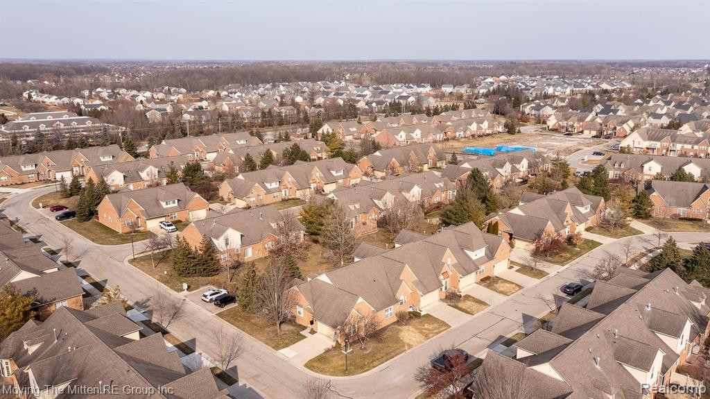 4009 FOREST BRIDGE Drive, Canton, MI 48188 — Photo 47