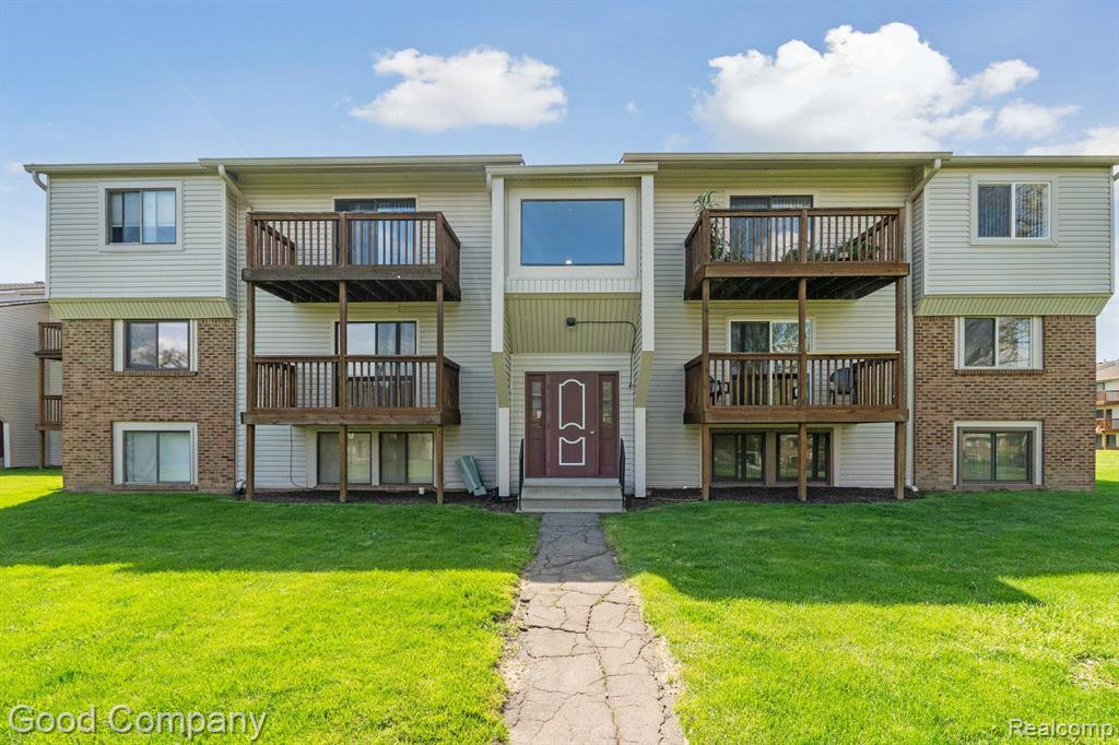 30070 W 12 MILE Road, 125, Farmington Hills, MI 48334 — Photo 3