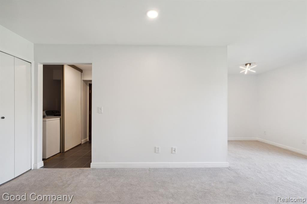 30070 W 12 MILE Road, 125, Farmington Hills, MI 48334 — Photo 6