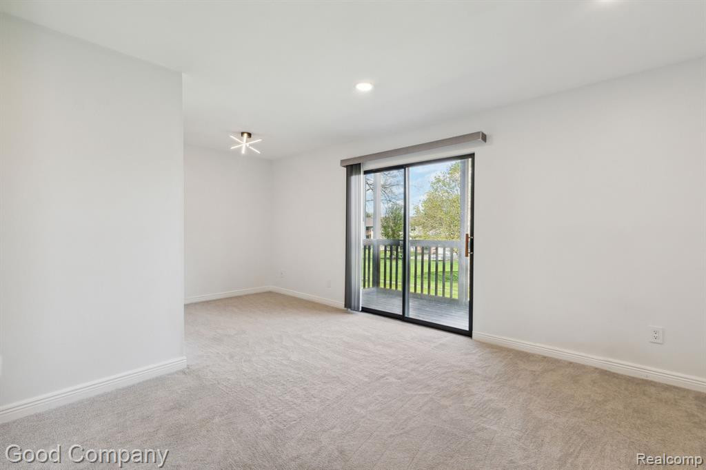 30070 W 12 MILE Road, 125, Farmington Hills, MI 48334 — Photo 10