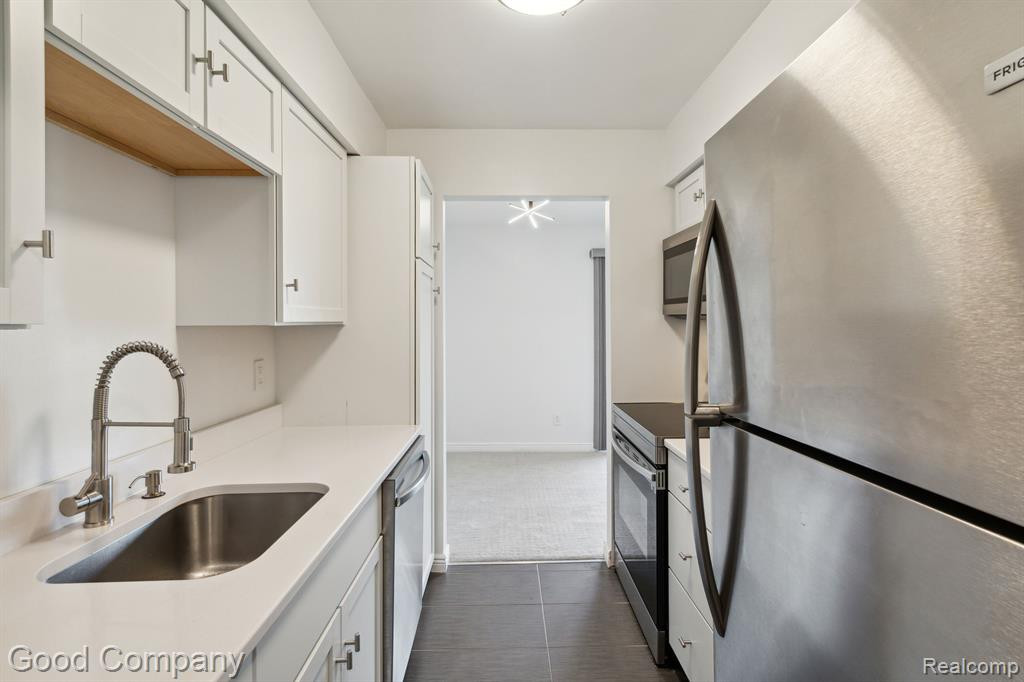 30070 W 12 MILE Road, 125, Farmington Hills, MI 48334 — Photo 13