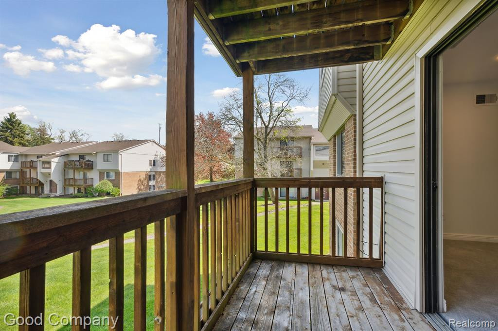 30070 W 12 MILE Road, 125, Farmington Hills, MI 48334 — Photo 26