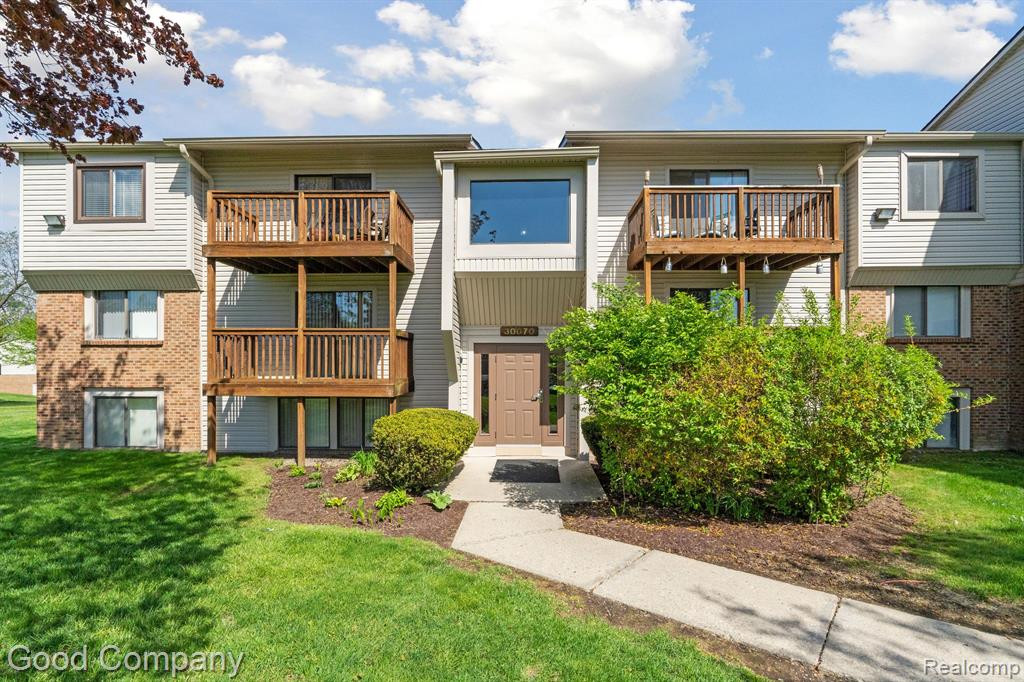 30070 W 12 MILE Road, 125, Farmington Hills, MI 48334 — Photo 28