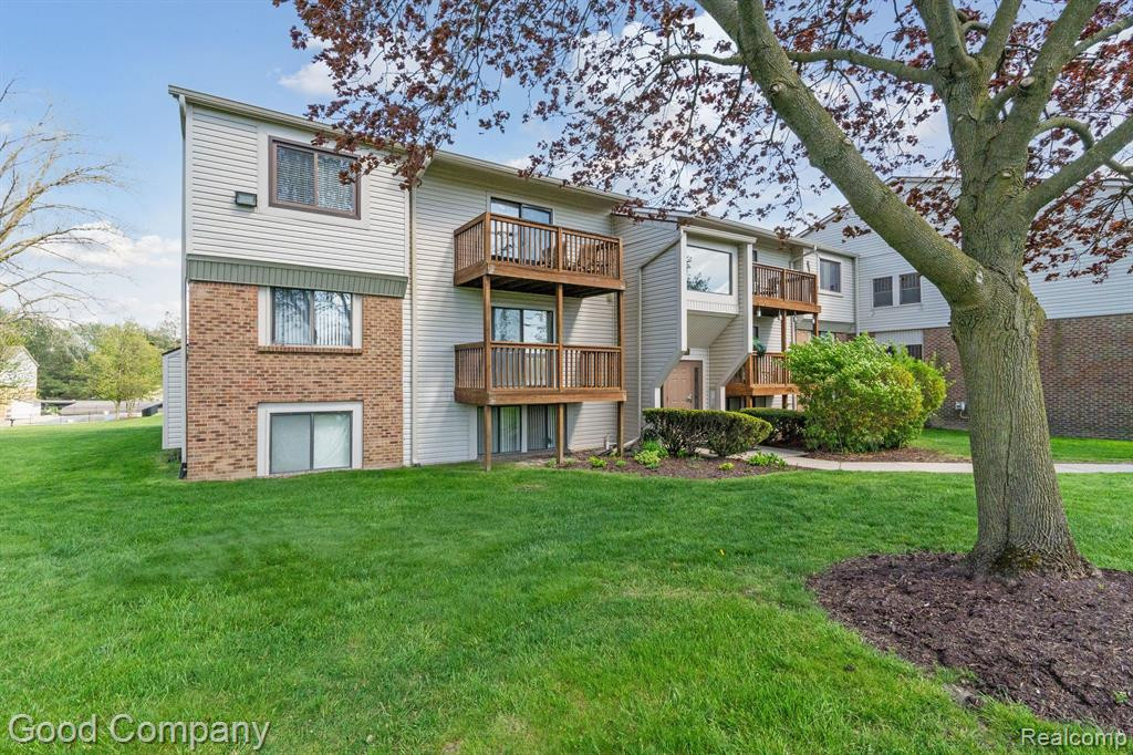 30070 W 12 MILE Road, 125, Farmington Hills, MI 48334 — Photo 30
