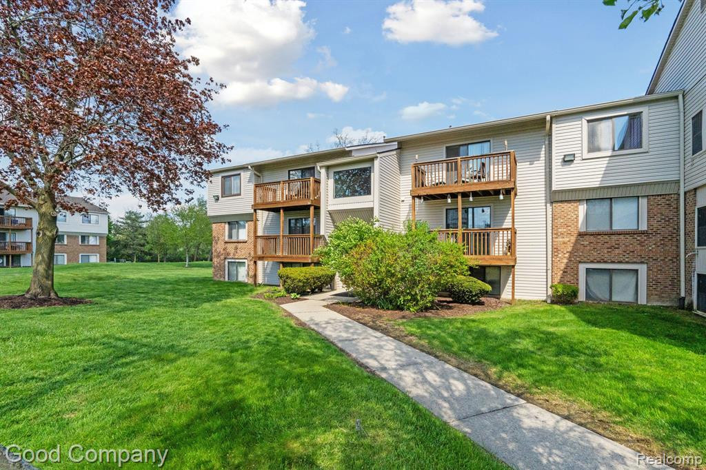 30070 W 12 MILE Road, 125, Farmington Hills, MI 48334 — Photo 31