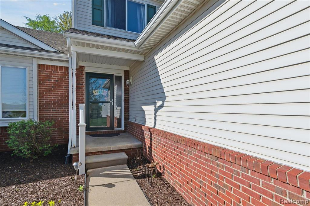 924 SPIREA, Howell, MI 48843 — Photo 5