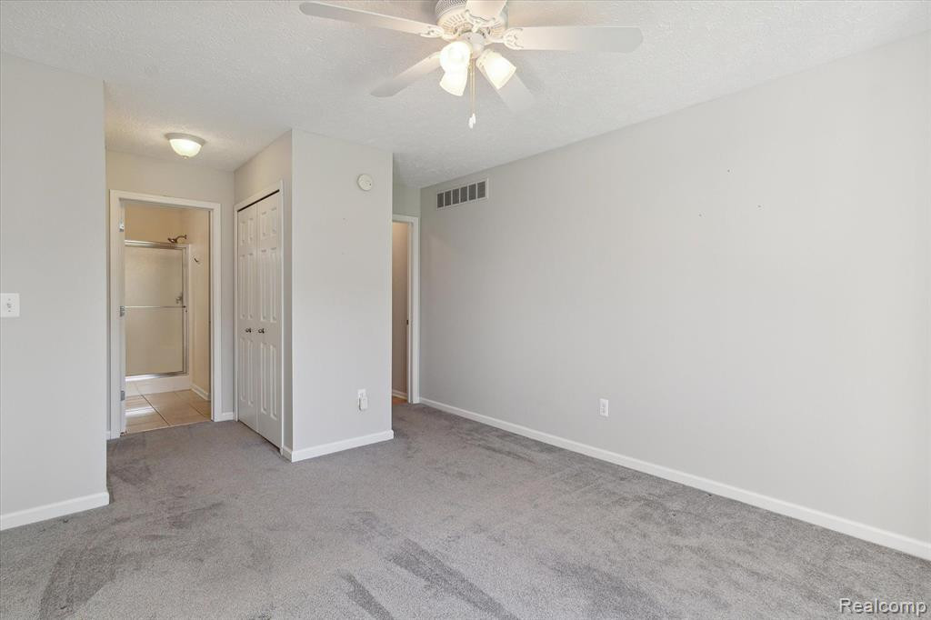 924 SPIREA, Howell, MI 48843 — Photo 19