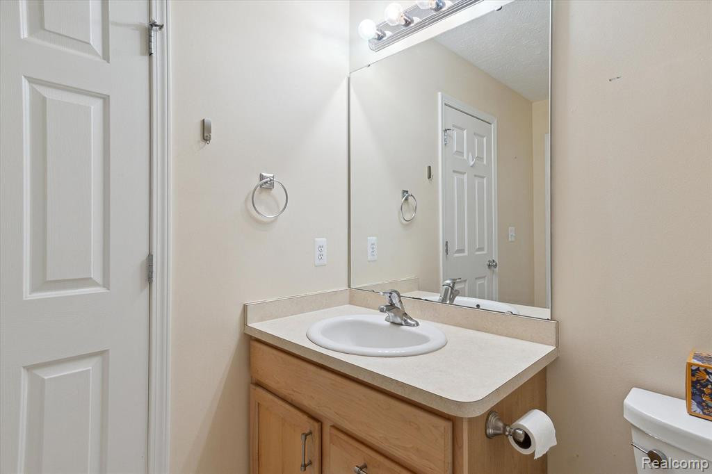 924 SPIREA, Howell, MI 48843 — Photo 20