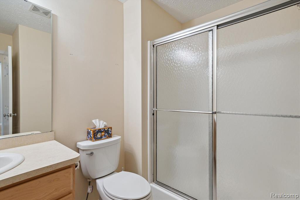 924 SPIREA, Howell, MI 48843 — Photo 21