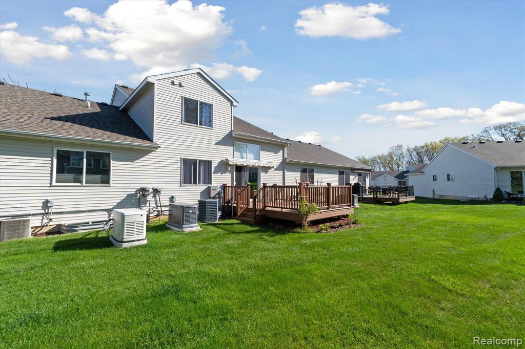 924 SPIREA, Howell, MI 48843 — Photo 38
