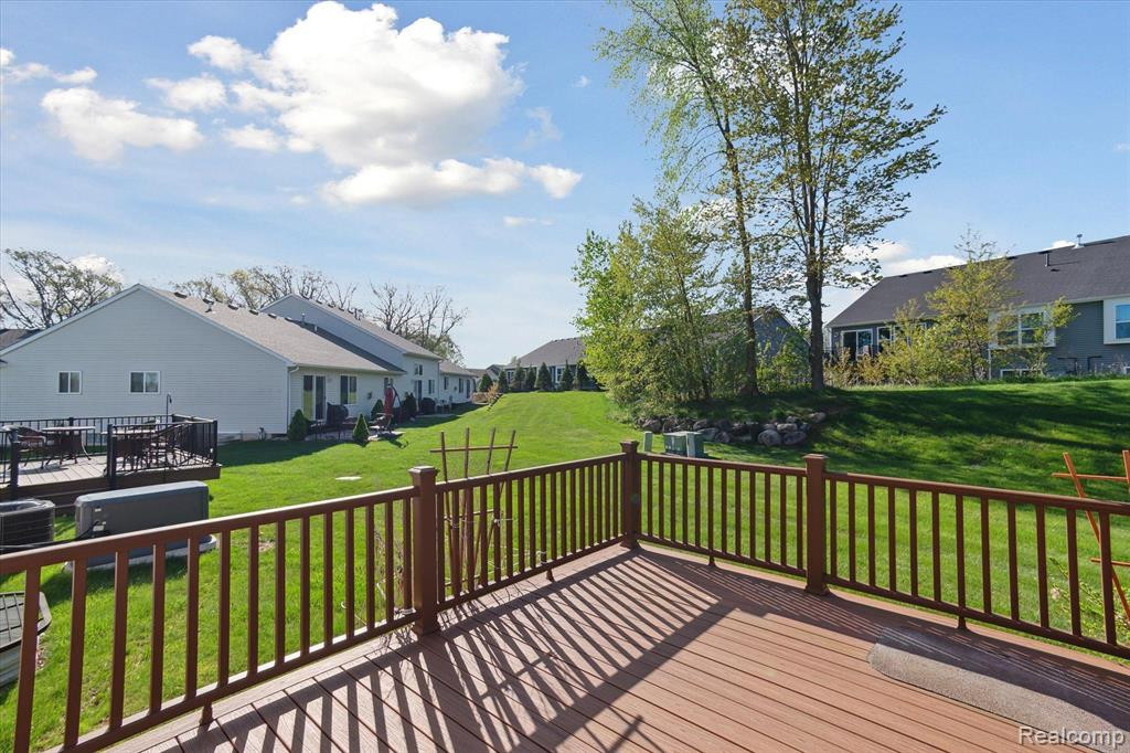 924 SPIREA, Howell, MI 48843 — Photo 41