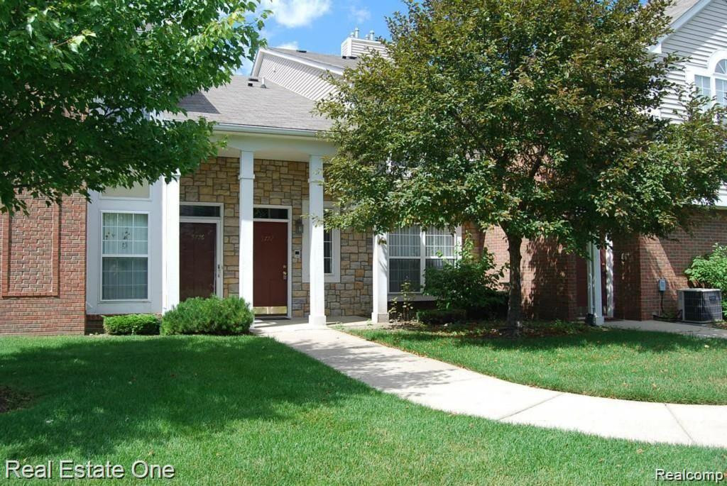 5772 PINE AIRES Drive, 27, Sterling Heights, MI 48314 — front exterior