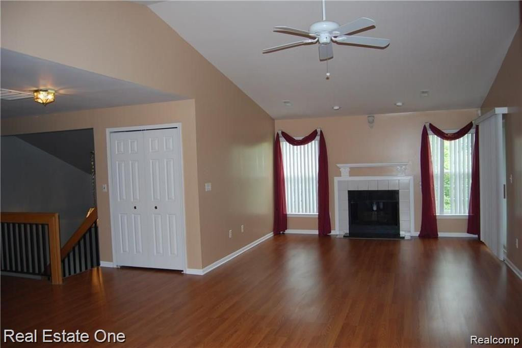 5772 PINE AIRES Drive, 27, Sterling Heights, MI 48314 — Photo 4