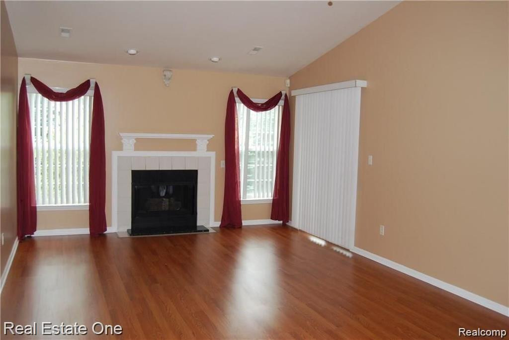 5772 PINE AIRES Drive, 27, Sterling Heights, MI 48314 — Photo 5