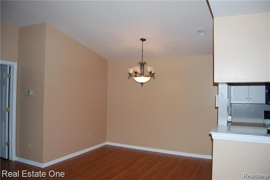 5772 PINE AIRES Drive, 27, Sterling Heights, MI 48314 — Photo 6