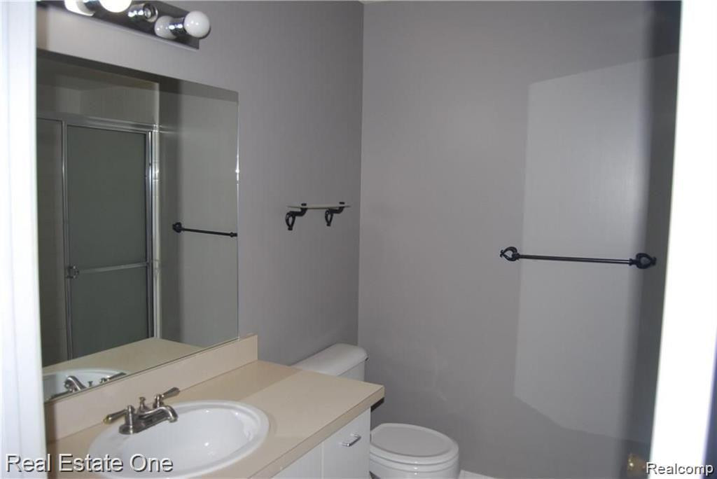 5772 PINE AIRES Drive, 27, Sterling Heights, MI 48314 — Photo 11