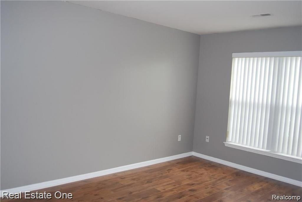 5772 PINE AIRES Drive, 27, Sterling Heights, MI 48314 — Photo 13