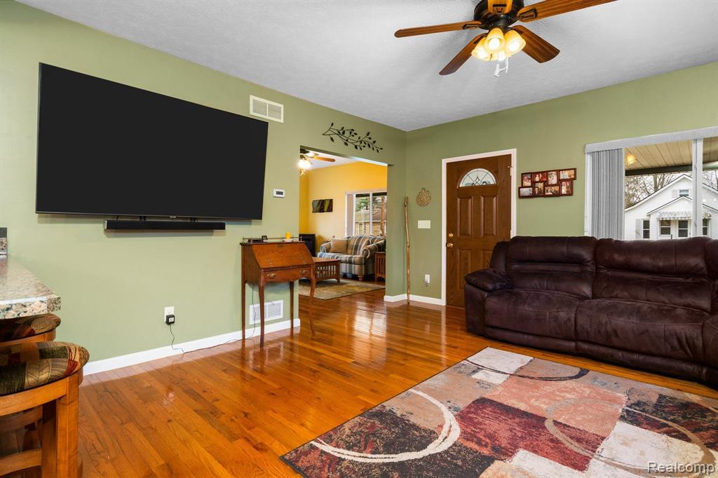 118 N WILLIAMS Street, Stockbridge, MI 49285 — Photo 10