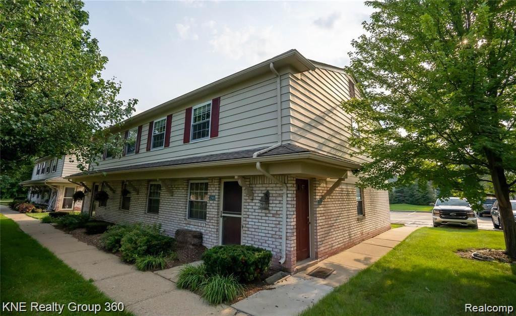 212 PRINCETON Drive, South Lyon, MI 48178 — front exterior