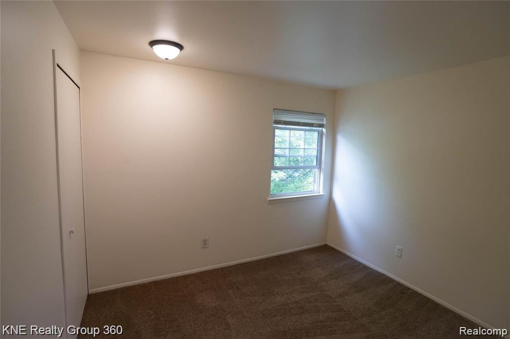 212 PRINCETON Drive, South Lyon, MI 48178 — Photo 10