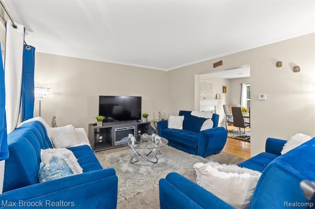 1504 POND VIEW Drive, Wixom, MI 48393 — Photo 6