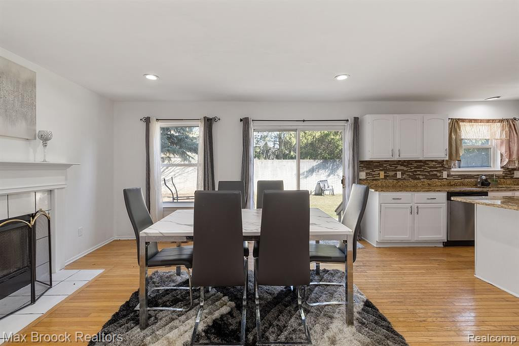 1504 POND VIEW Drive, Wixom, MI 48393 — Photo 12
