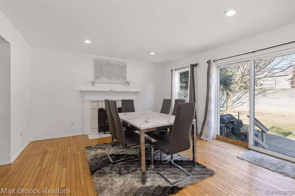 1504 POND VIEW Drive, Wixom, MI 48393 — Photo 13