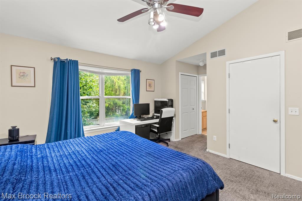 1504 POND VIEW Drive, Wixom, MI 48393 — Photo 18