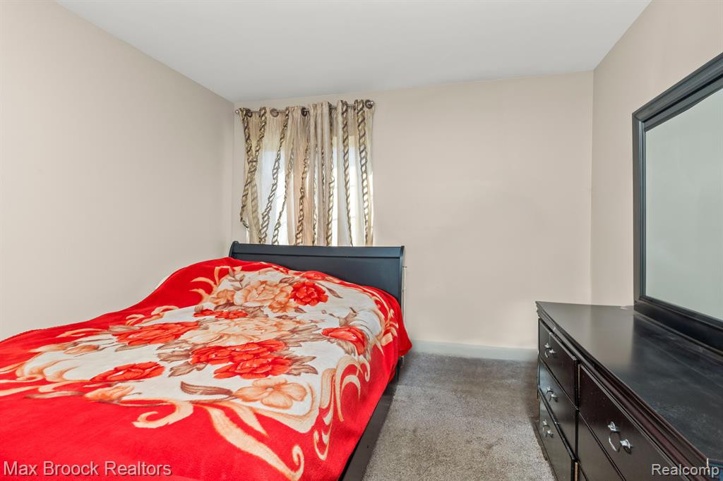 1504 POND VIEW Drive, Wixom, MI 48393 — Photo 22
