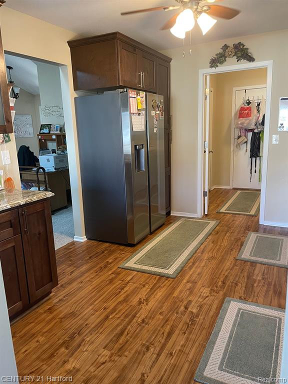 2091 MAPLEHURST Drive, Walled Lake, MI 48390 — Photo 6
