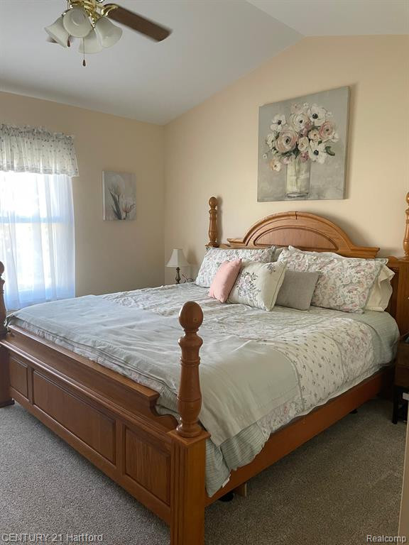 2091 MAPLEHURST Drive, Walled Lake, MI 48390 — Photo 13