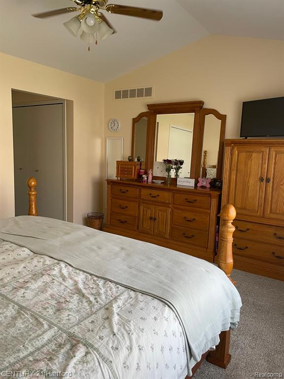 2091 MAPLEHURST Drive, Walled Lake, MI 48390 — Photo 14