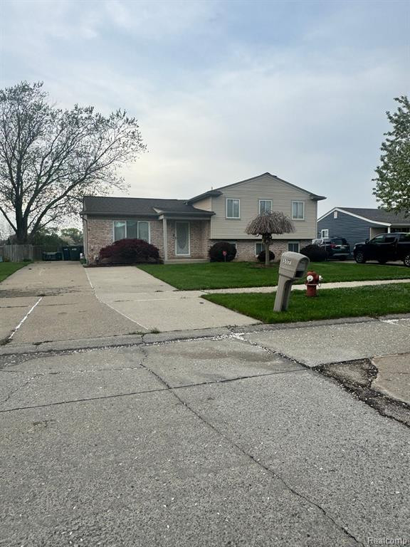 5117 FREDRICK Drive, Sterling Heights, MI 48310 — Photo 2